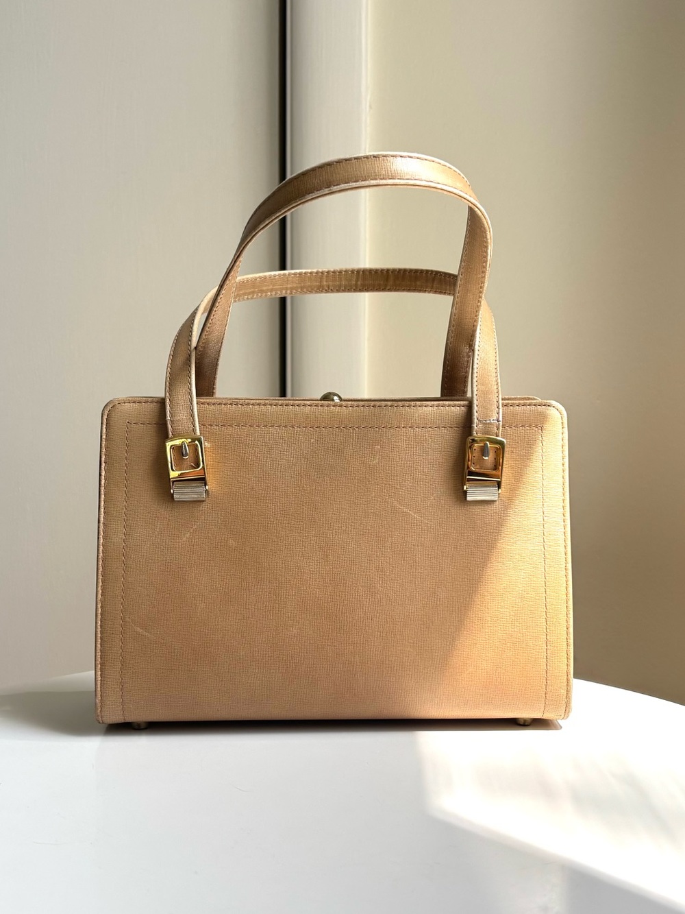 Vintage Koret Tan Leather Structured Shoulder Handbag Purse with Gold Hardware